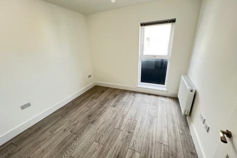 2 bedroom flat to rent, The Balbirs, Portswood Road