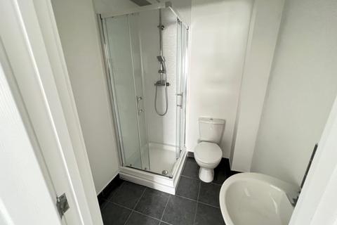 2 bedroom flat to rent, The Balbirs, Portswood Road