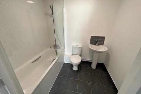 2 bedroom flat to rent, The Balbirs, Portswood Road