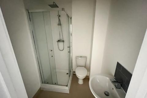 3 bedroom flat to rent, The Balbirs, Portswood Road
