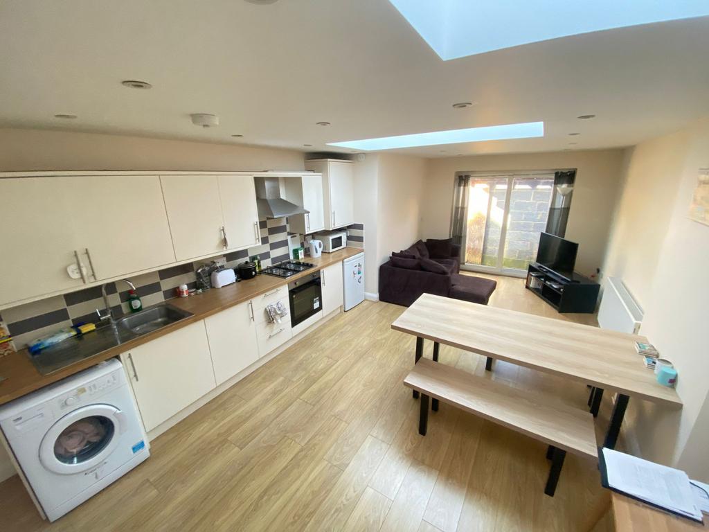 1 bed flat in NW2, Cricklewood