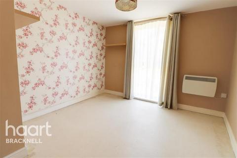 2 bedroom flat to rent - Kelvin Gate, RG12