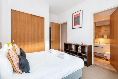 2 bedroom serviced apartment to rent, New Globe Walk, London SE1