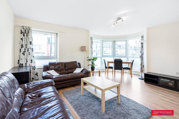 25 Stock Orchard Crescent London N7 2 bed apartment £2,250 pcm (£519 pw)