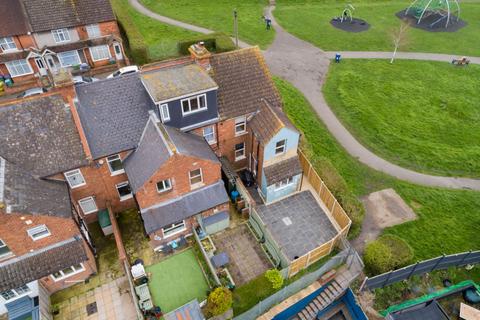 13 Chilham Road, Folkestone, CT19 4HG