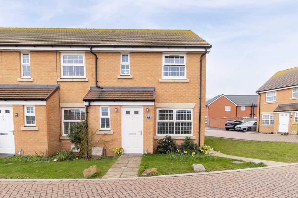 Richborough Close, Margate, CT9 3 bed semidetached house £300,000