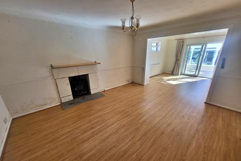 1 Dowlands Close, Bournemouth, BH10 5LH
