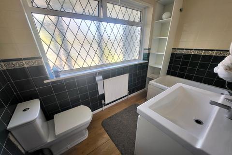 1 Dowlands Close, Bournemouth, BH10 5LH