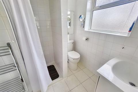 1 Dowlands Close, Bournemouth, BH10 5LH