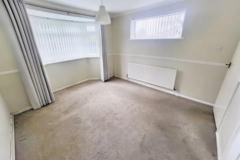 1 Dowlands Close, Bournemouth, BH10 5LH