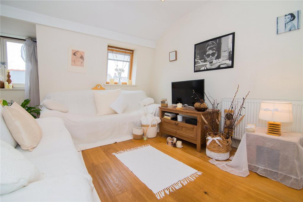 Claremont Road, St Margarets, Middlesex, UK, TW1 1 bed apartment for