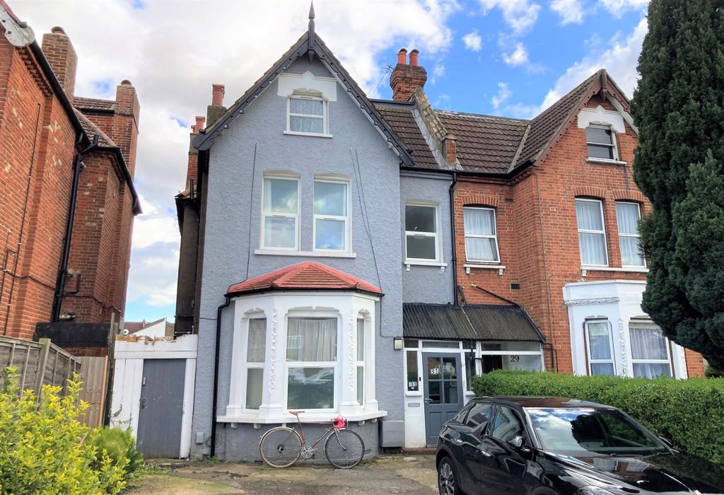 Baldry Gardens, Streatham Common Studio to rent £1,500 pcm (£346 pw)
