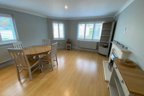 2 bedroom ground floor flat to rent, Cockhaven Mead, Bishopsteignton, Teignmouth, Devon, TQ14