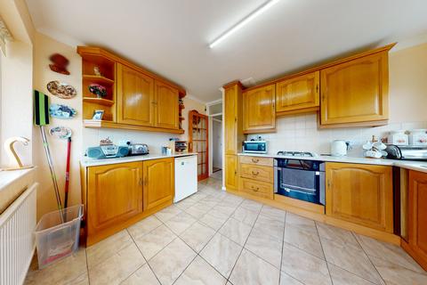 40 Greenhill Gardens, Minster, Ramsgate, CT12 4EP