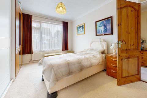 40 Greenhill Gardens, Minster, Ramsgate, CT12 4EP