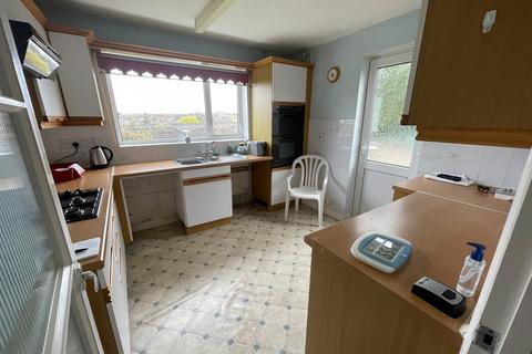 2 bedroom semi-detached bungalow for sale - Clive Road, Sittingbourne, Kent