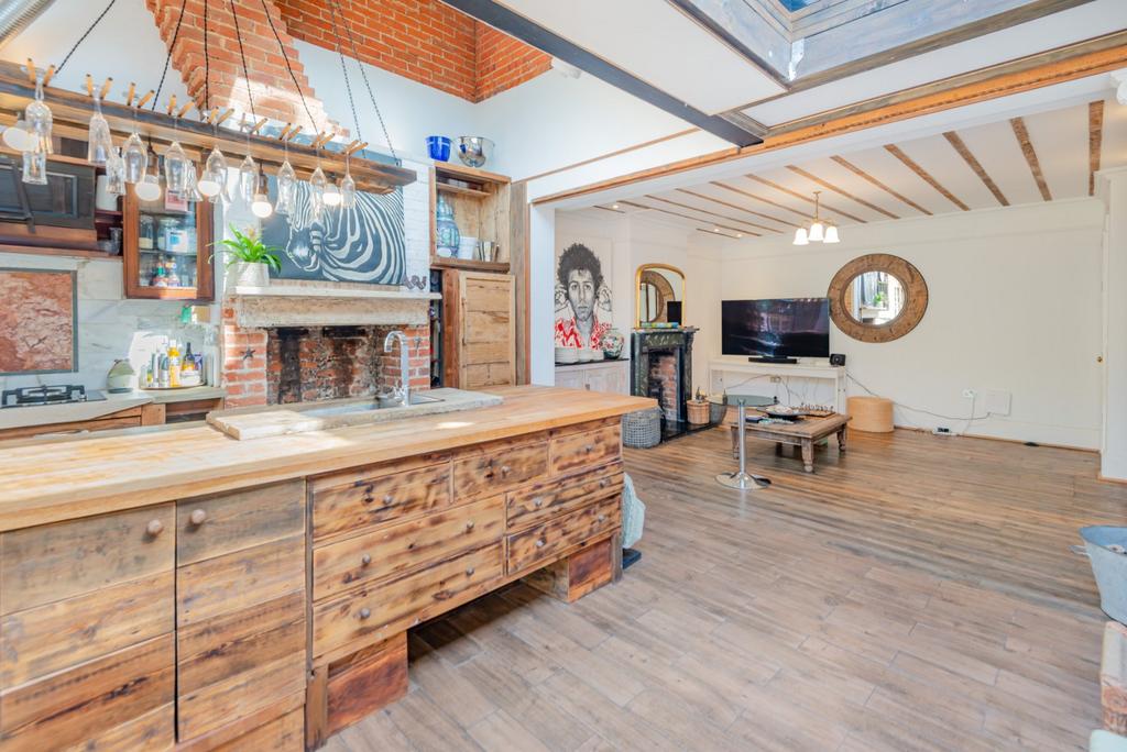 Kitchen/Breakfast Rm