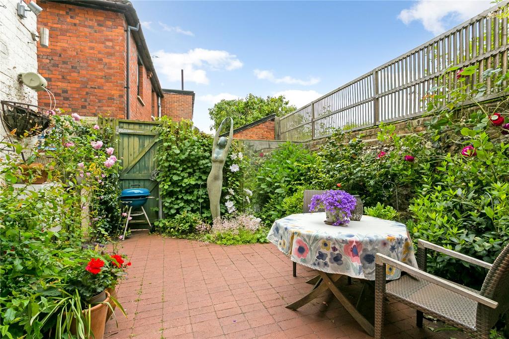 Northfield End, HenleyonThames... 4 bed terraced house £750,000