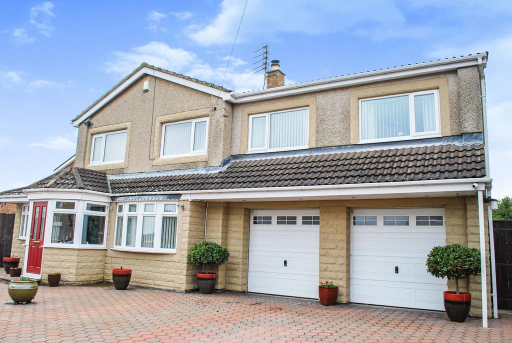 Hotspur Avenue, Bedlington, Northumberland, NE22 5TB 4 bed detached