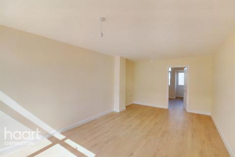 27 Robin Way, Orpington, BR5 3AX