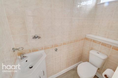 27 Robin Way, Orpington, BR5 3AX