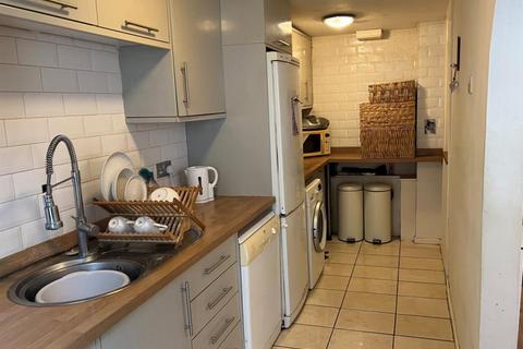 1 bedroom flat for sale - Northwood,  London,  HA6