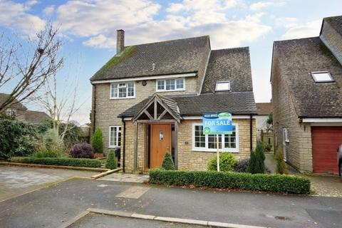 7 Barn End, Marshfield, Chippenham, SN14 8PE