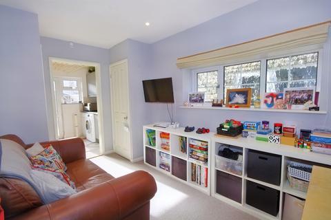 7 Barn End, Marshfield, Chippenham, SN14 8PE