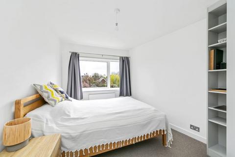 1 bedroom flat to rent, The Lindens, Kew Road, Kew, Richmond, Surrey TW9