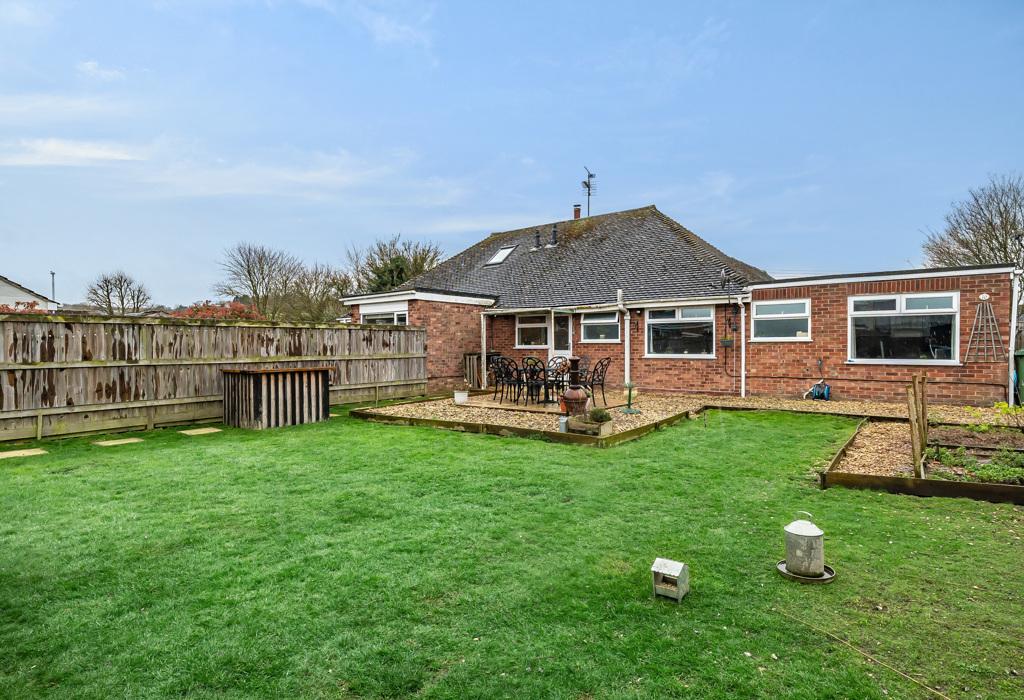 Wharf Road, Wroughton, Wiltshire 3 bed semidetached bungalow £375,000