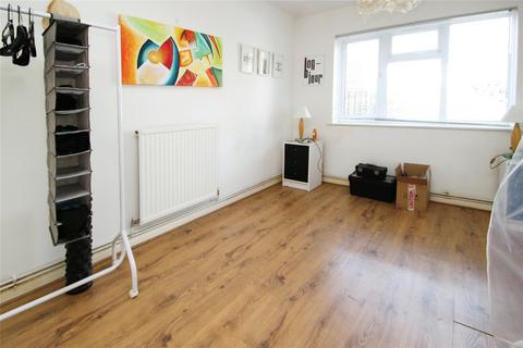 2 bedroom maisonette to rent, Eastern Avenue East, Romford, RM1