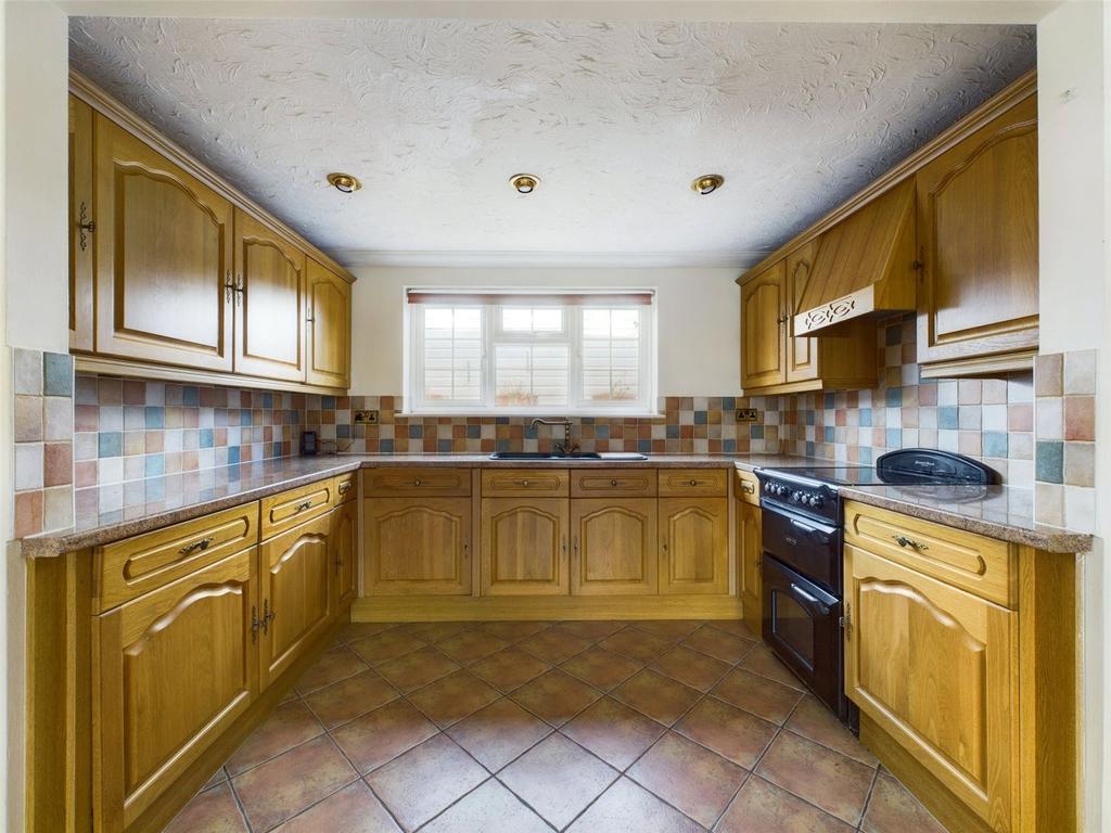 Blacksmith Lane, Churchdown, Gloucester, Gloucestershire, GL3 3 bed