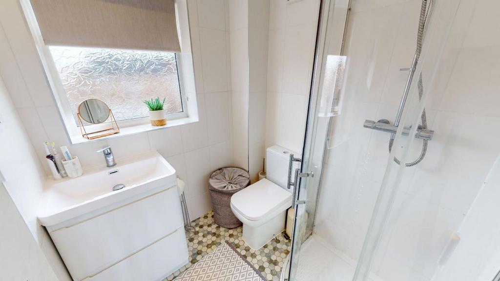 Ensuite shower room