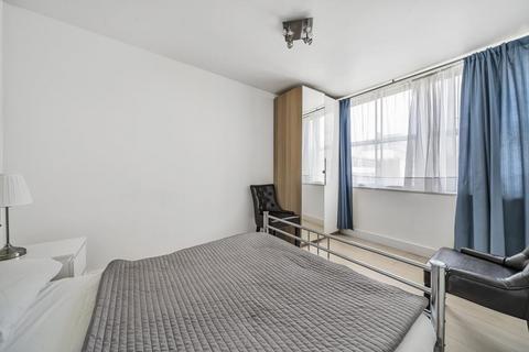 1 bedroom flat for sale, Kensington Church Street,  Royal Borough of Kensington and Chelsea,  W8