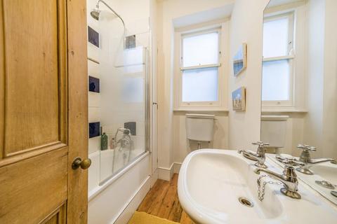 Flat 10, Aberdeen Court Aberdeen Park, London, N5 2BH