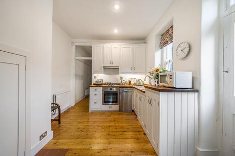 Flat 10, Aberdeen Court Aberdeen Park, London, N5 2BH