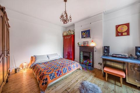 Flat 10, Aberdeen Court Aberdeen Park, London, N5 2BH