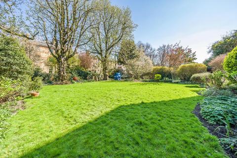 Flat 10, Aberdeen Court Aberdeen Park, London, N5 2BH