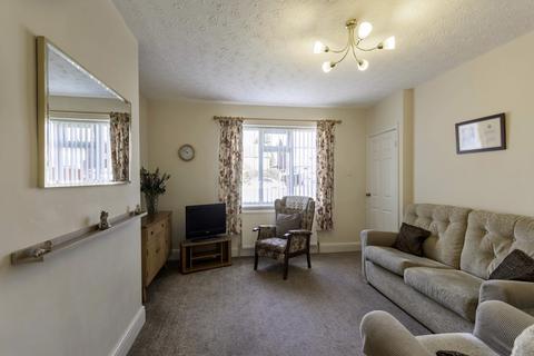 122 Bawtry Road, Harworth, Doncaster, DN11 8NS