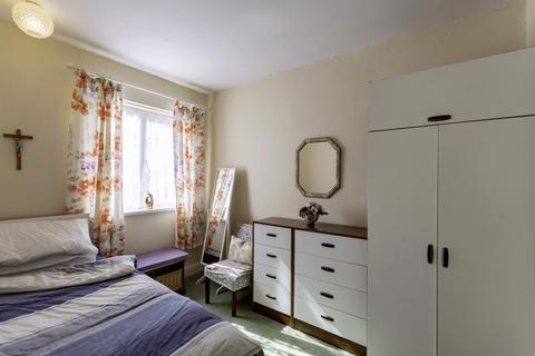 122 Bawtry Road, Harworth, Doncaster, DN11 8NS