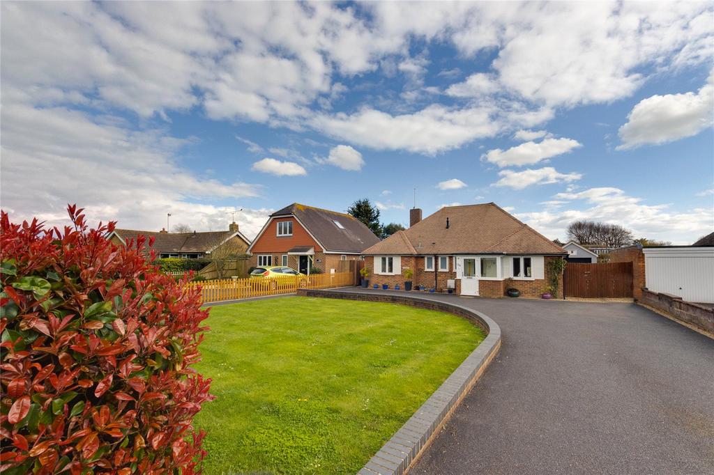 Littlehampton Road, Ferring, Worthing, West Sussex, BN12 3 bed bungalow