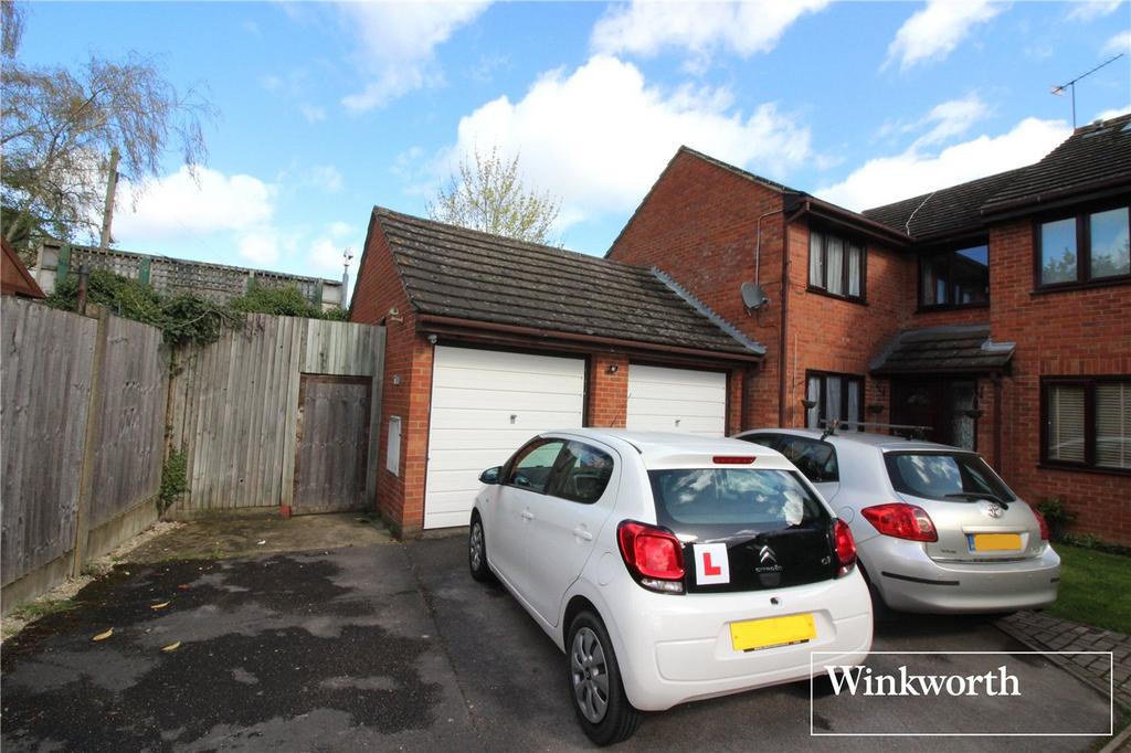Clarendon Mews, Borehamwood... 3 bed end of terrace house £1,850 pcm