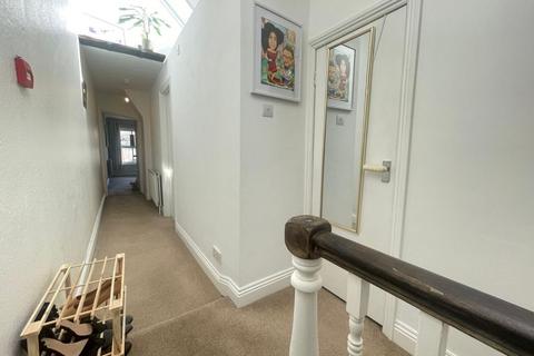 undefined, London Road,
