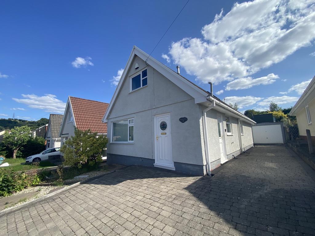 Cefn Road, Glais, Swansea, City And County of Swansea. 4 bed detached