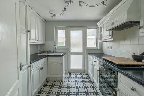 6 Cornhill Avenue, Hockley, SS5 5BZ