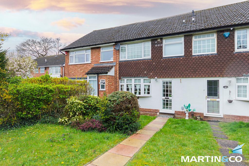 Larchmere Drive, Hall Green, B28 3 bed terraced house £1,100 pcm (£