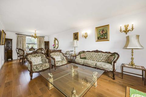 3 bedroom apartment to rent, Somerset Square, Holland Park, W14