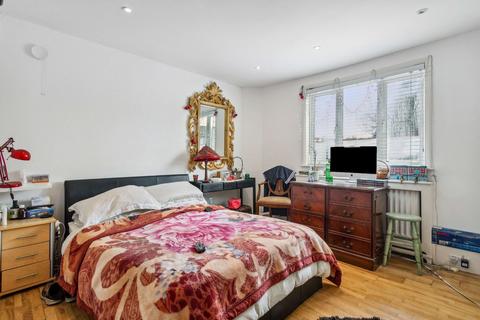 35 Burford Road, Brentford, TW8 0LR