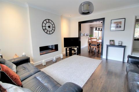 24 Swanbrook, Swindon, SN3 5AJ