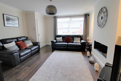24 Swanbrook, Swindon, SN3 5AJ